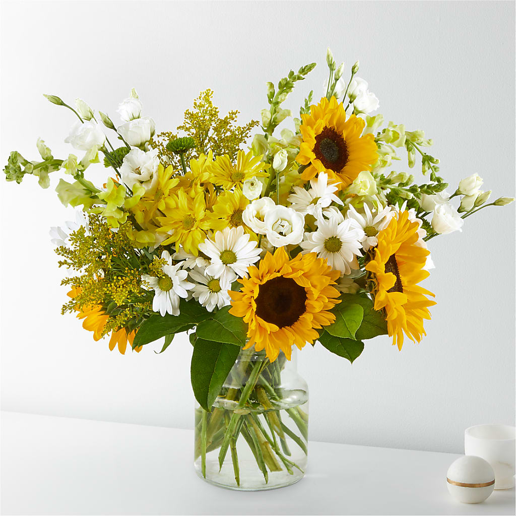 Hello Sunshine Bouquet – Loop Flower Studio, Chicago IL