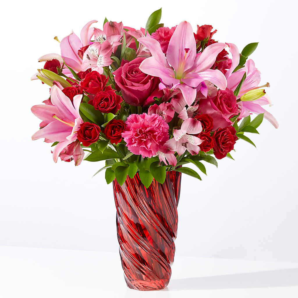In Love Bouquet with Luxe Swirl Vase – Loop Flower Studio, Chicago IL
