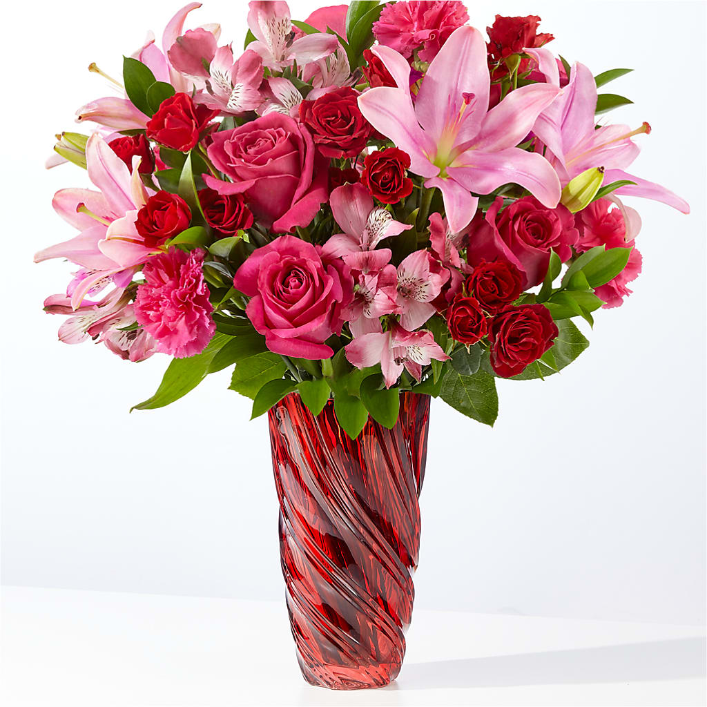 In Love Bouquet with Luxe Swirl Vase – Loop Flower Studio, Chicago IL