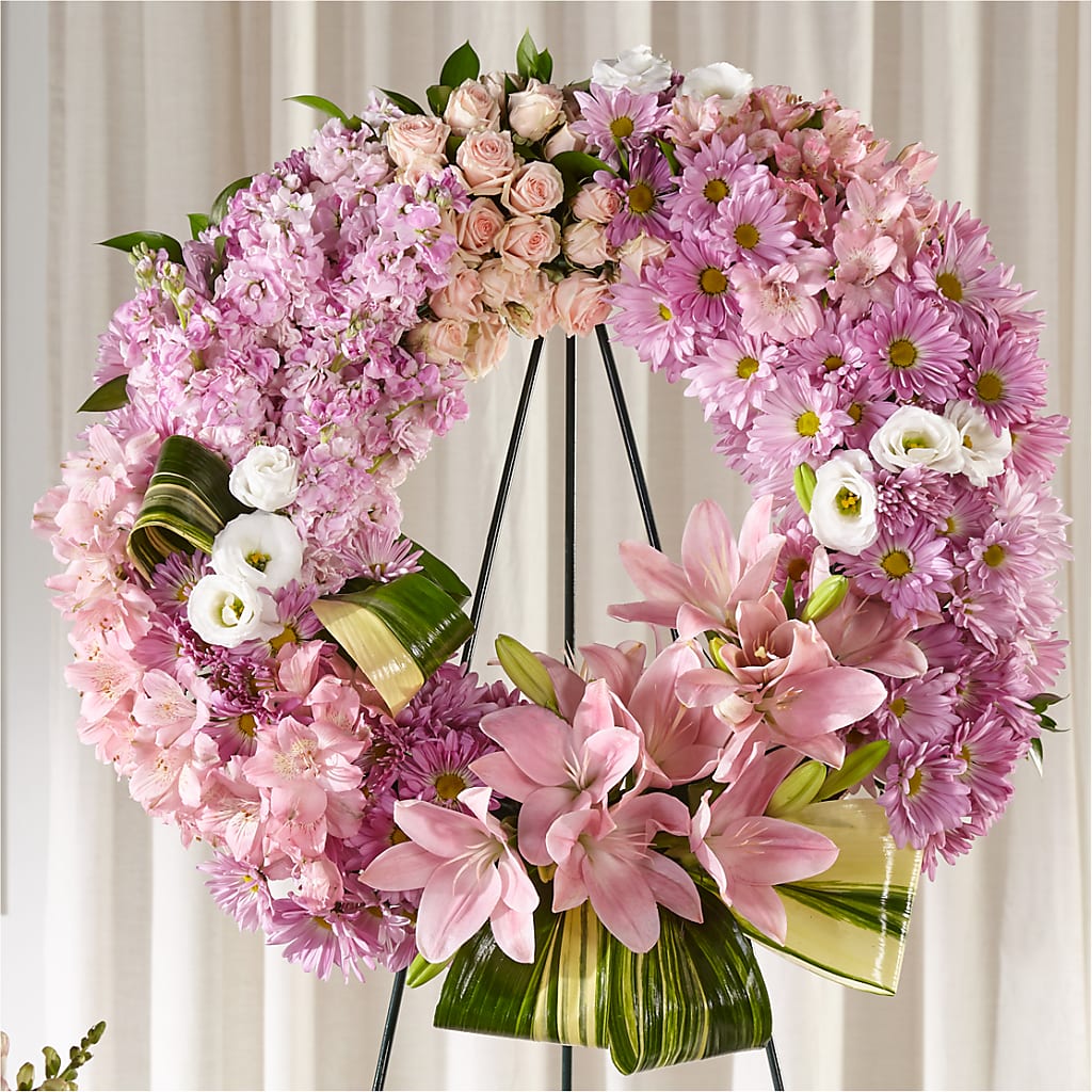 Gift of Warmth Wreath – Loop Flower Studio, Chicago IL