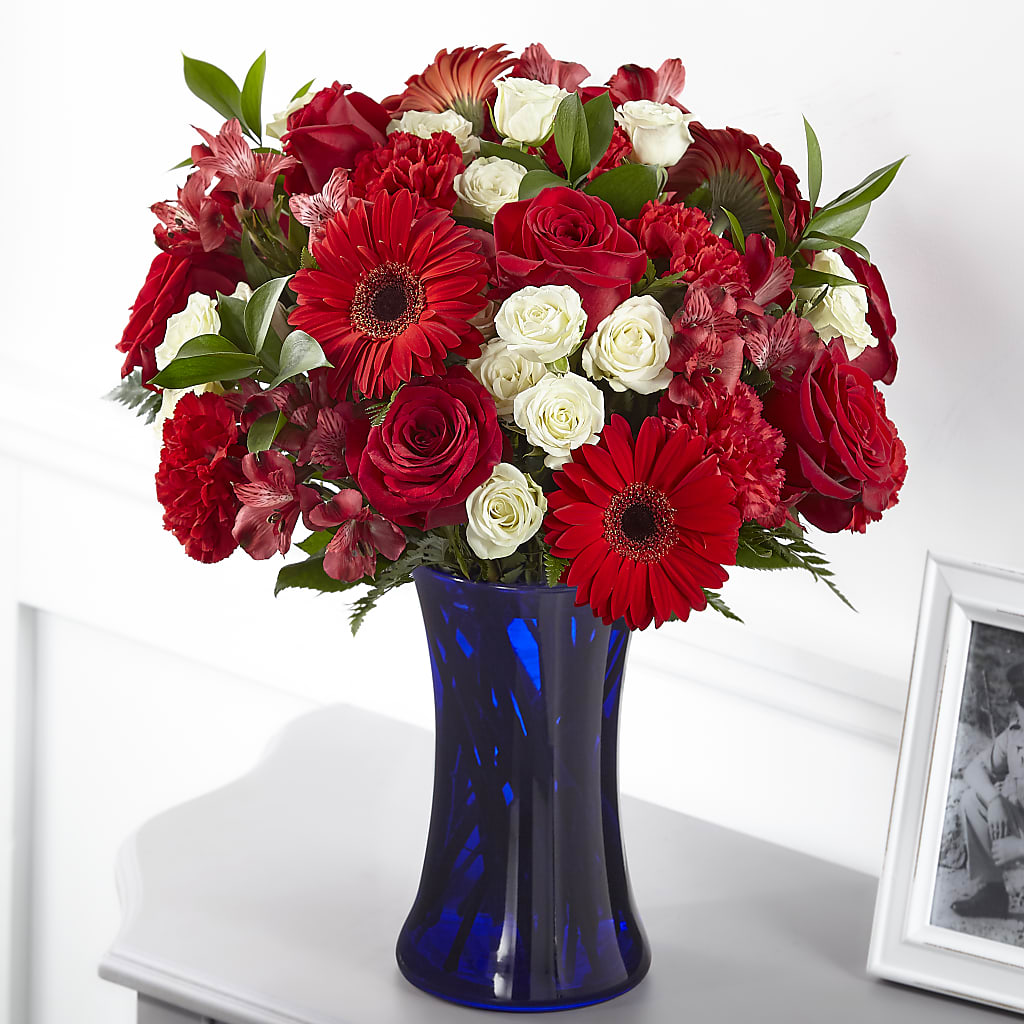 Hearts Embrace Bouquet – Loop Flower Studio, Chicago IL