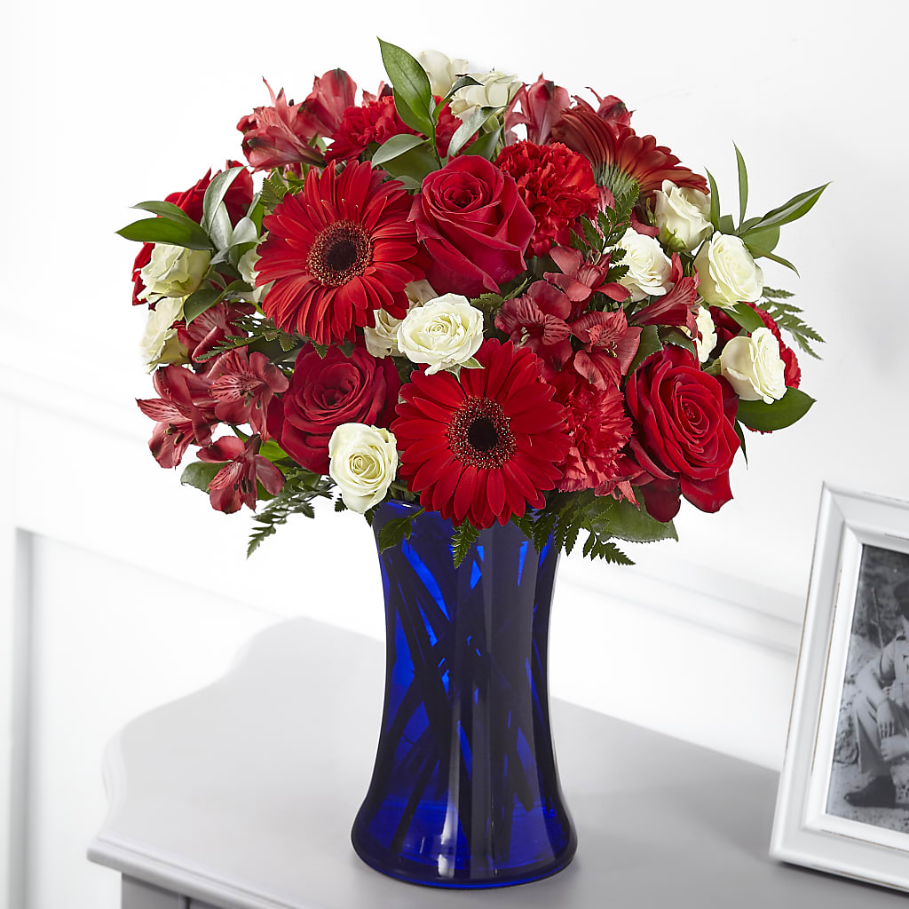 Hearts Embrace Bouquet – Loop Flower Studio, Chicago IL