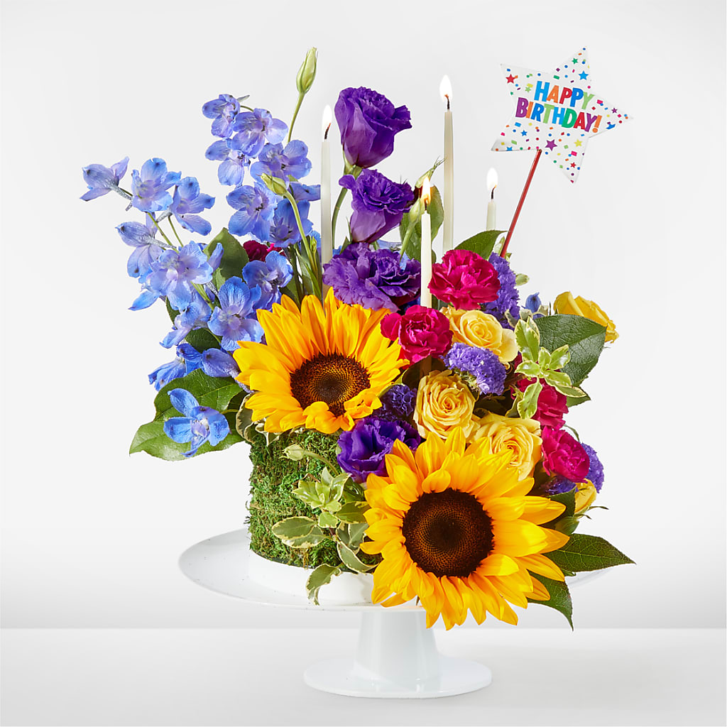 Star of the Day Floral Cake – Loop Flower Studio, Chicago IL