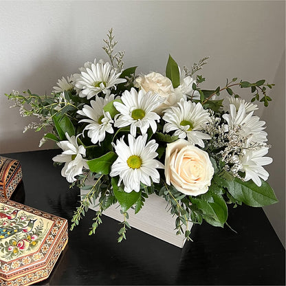 Fresh Linen Box Bouquet –  Loop Flower Studio, Chicago IL