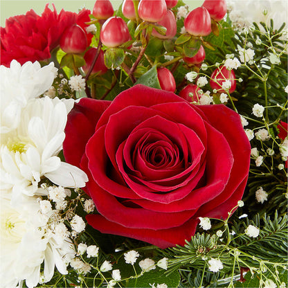 Chance of Flurries Bouquet –  Loop Flower Studio, Chicago IL