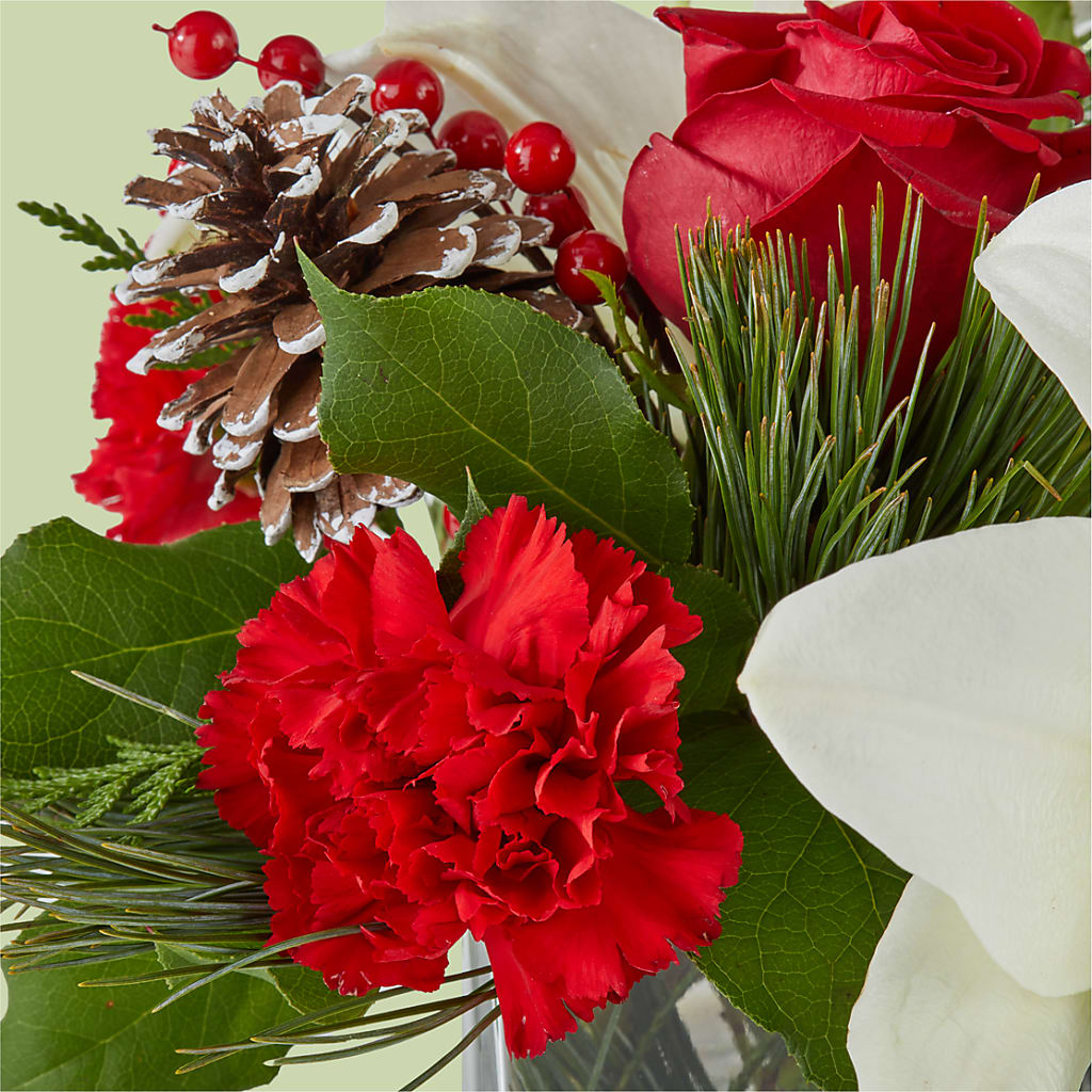 Glistening Icicles Bouquet –  Loop Flower Studio, Chicago IL