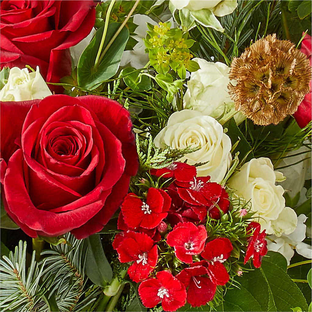 Deck the Halls Bouquet –  Loop Flower Studio, Chicago IL