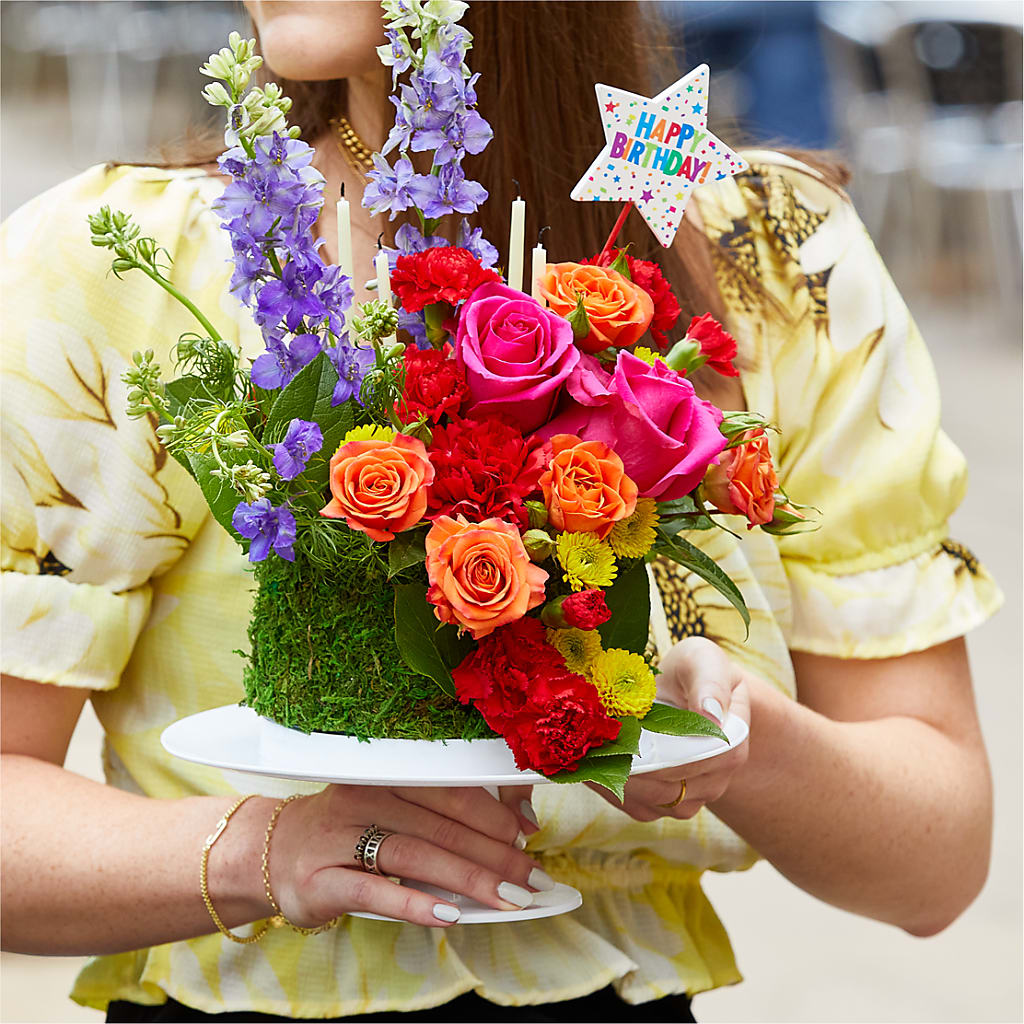 Best Year Yet Floral Cake –  Loop Flower Studio, Chicago IL