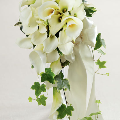 White Chapel Bouquet –  Loop Flower Studio, Chicago IL